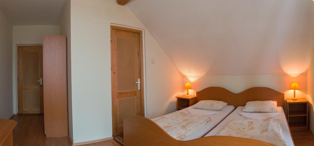 Beluci Panzio Hotel Odorheiu Secuiesc Eksteriør billede
